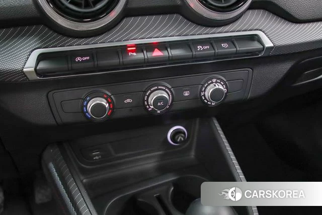 Audi Q2L id 4272906 из Китая 18