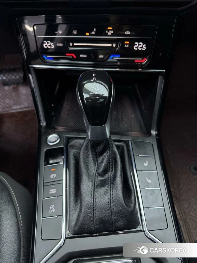 Volkswagen Passat id 4297806 из Китая 16