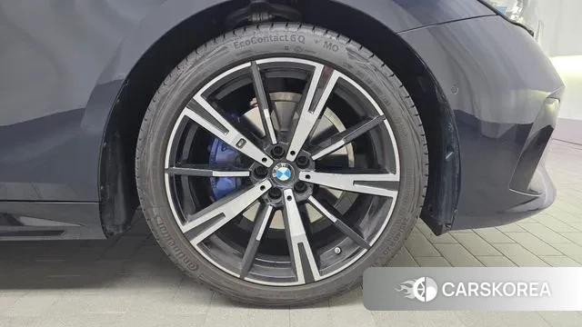 BMW 5 Series (G60) id 3565434 из Кореи 15