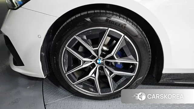 BMW 5 Series (G60) id 3431515 из Кореи 15