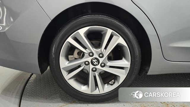 Hyundai Avante AD id 4203872 из Кореи 25