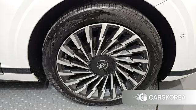 Hyundai Grandeur (GN7) id 3410886 из Кореи 15