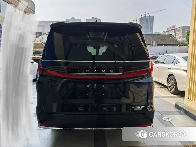 Lexus LM id 4273866 из Китая 11