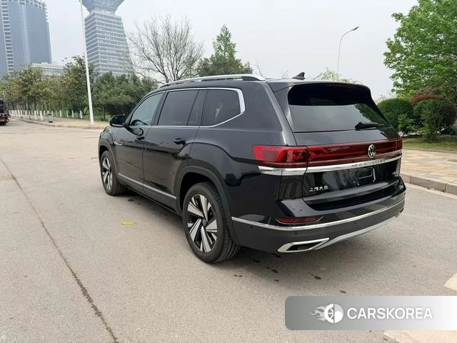 Volkswagen Tourang 2026 Черный из Китая, фото 5