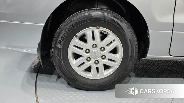 Hyundai The New Grand Starex id 4502475 из Кореи 25