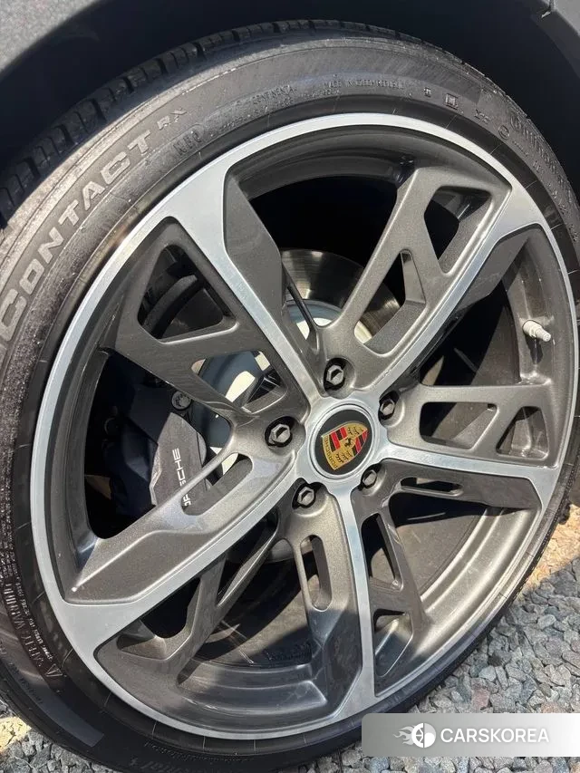 Porsche Taycan id 3776189 из Кореи 11