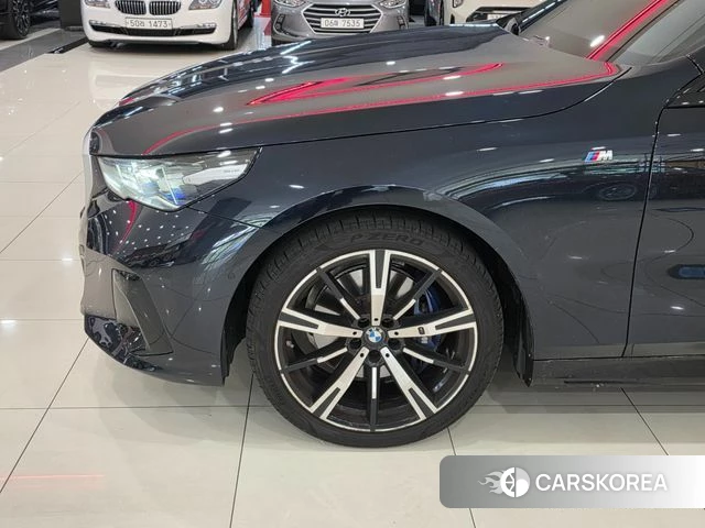 BMW 5 Series (G60) id 4359847 из Кореи 13