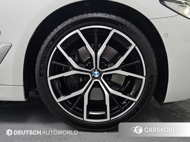 BMW 5 Series (G30) id 3676751 из Кореи 15