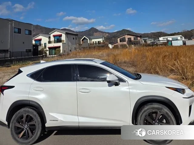 Lexus NX300h id 3622328 из Кореи 15