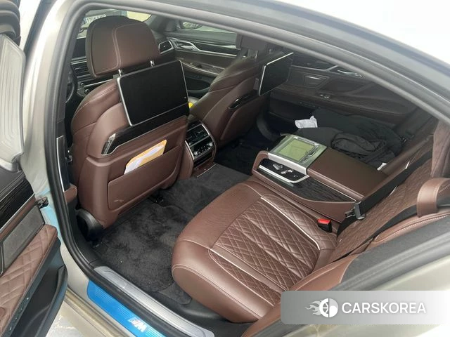 BMW 7 Series (G11) 2020 Серебристо-серый из Кореи, фото 6