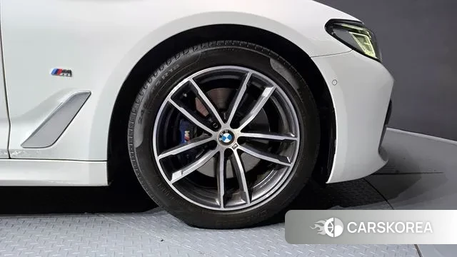 BMW 5 Series (G30) id 3070997 из Кореи 15