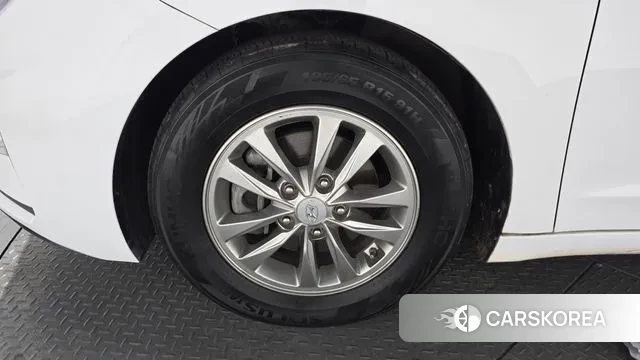 Hyundai The New Avante AD id 3626621 из Кореи 15