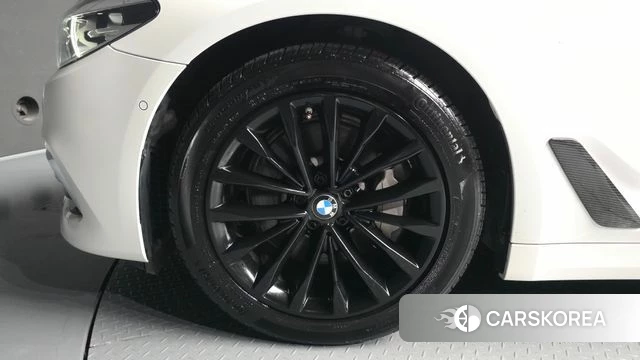 BMW 5 Series (G30) id 4610207 из Кореи 28