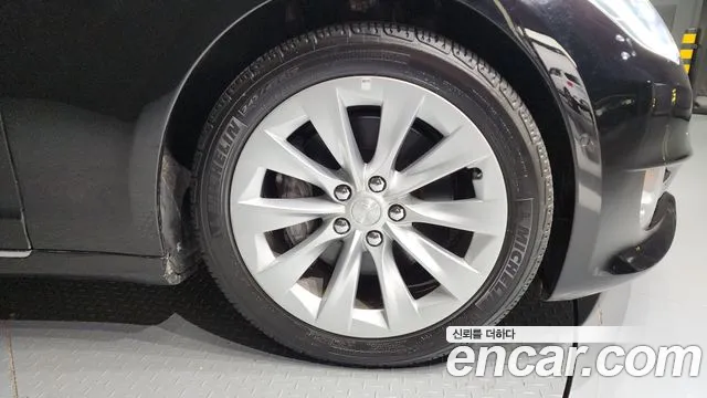 Tesla Model S id 2761701 из Кореи 15
