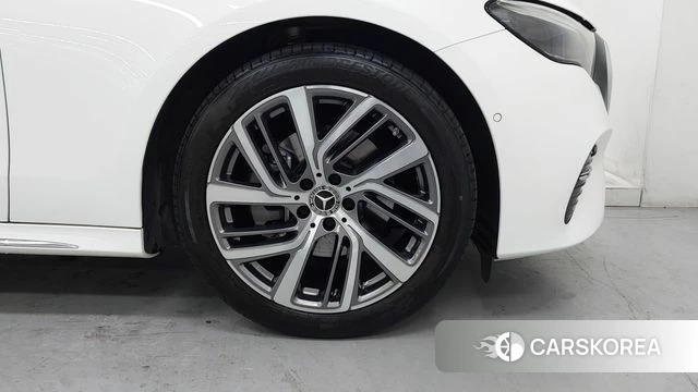 Mercedes-Benz E-Class W214 id 3896724 из Кореи 12