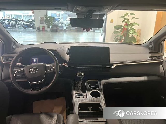Toyota Saina 2023 Белый из Китая, фото 6