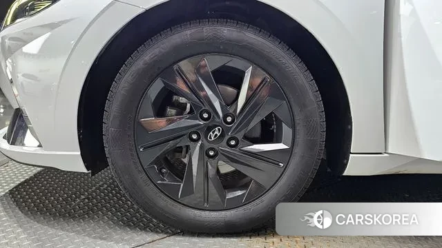 Hyundai Avante (CN7) id 3007331 из Кореи 15