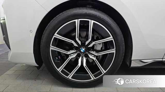 BMW 7 Series (G70) id 4729884 из Кореи 33