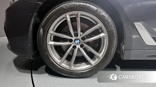 BMW 5 Series (G30) id 3033676 из Кореи 15