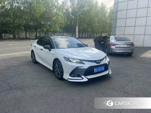 Toyota Camry 2023 Белый из Китая, фото 5