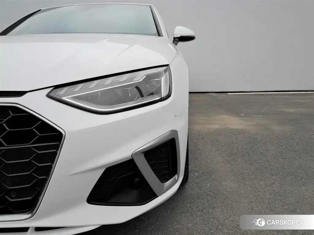 Audi A4L id 4547249 из Китая 16