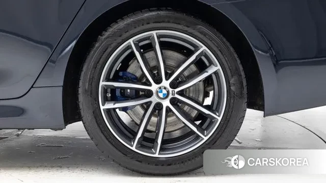 BMW 5 Series (G30) id 3756934 из Кореи 15