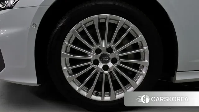 Audi A6 (C8) id 3335636 из Кореи 15