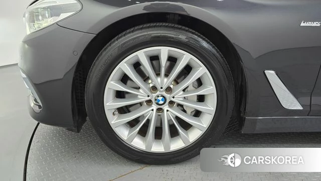 BMW 5 Series (G30) id 4837094 из Кореи 15