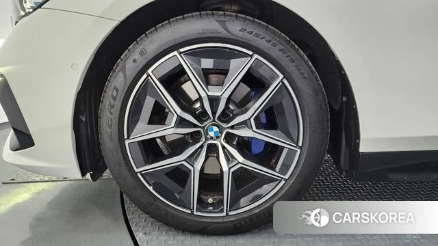 BMW 5 Series (G60) id 4229875 из Кореи 15