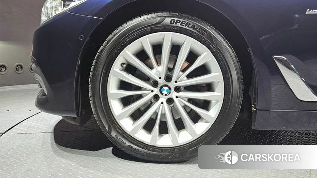 BMW 5 Series (G30) id 4246252 из Кореи 15