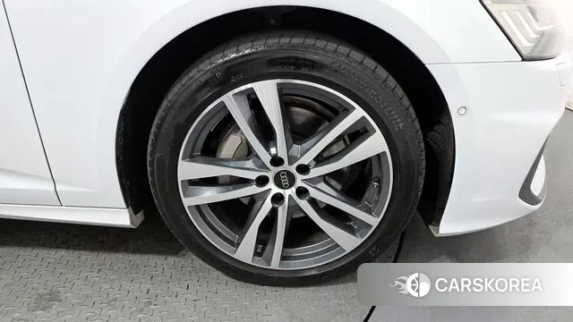 Audi A6 (C8) id 3776446 из Кореи 15