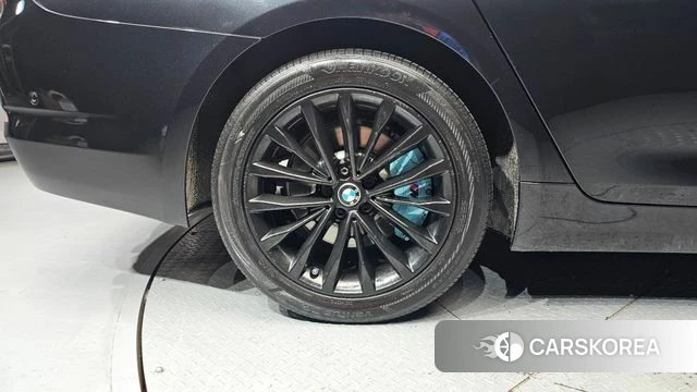 BMW 5 Series (G30) id 4587469 из Кореи 15