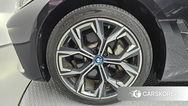 BMW i4 id 4541566 из Кореи 15