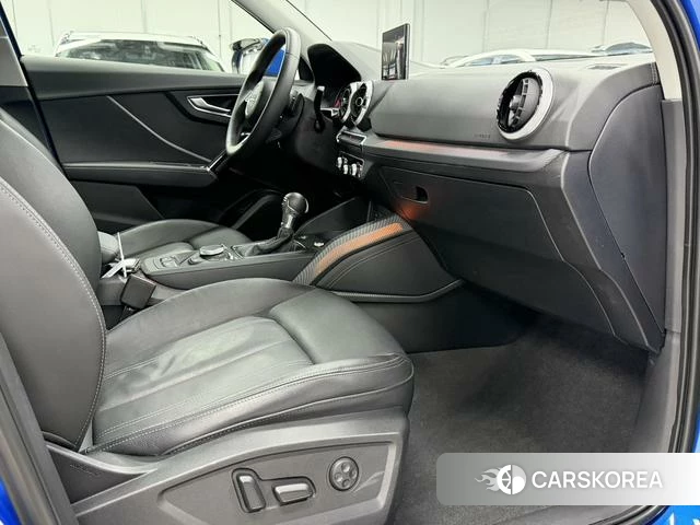 Audi Q2L id 4207421 из Китая 17