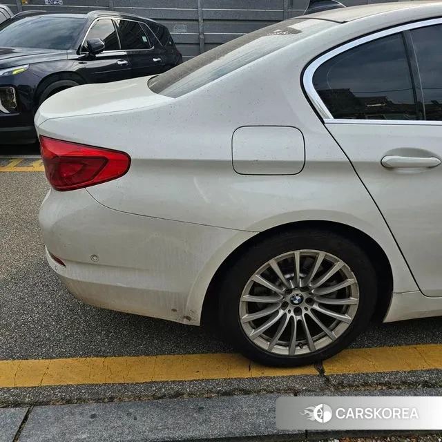 BMW 5 Series (G30) 2020 Белый из Кореи, фото 5