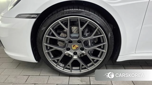 Porsche 911(992) id 4649976 из Кореи 28