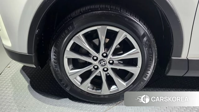 Toyota RAV4 id 4525704 из Кореи 31