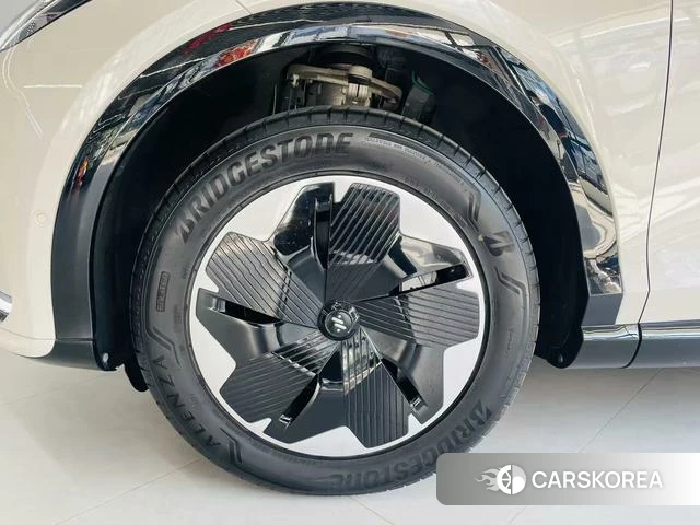 Zhiji Automobile Zhiji LS7 id 4198791 из Китая 17