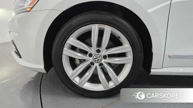 Volkswagen The New Passat id 4849966 из Кореи 28