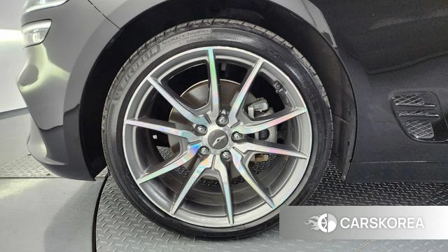 Genesis The New G70 id 4250190 из Кореи 15