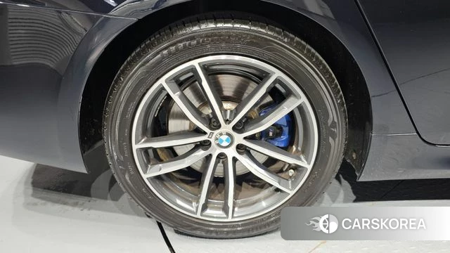 BMW 5 Series (G30) id 4591824 из Кореи 27