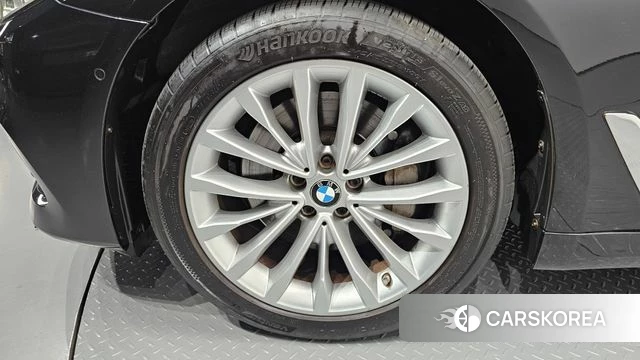 BMW 5 Series (G30) id 4672577 из Кореи 27
