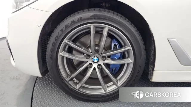 BMW 5 Series (G30) id 3617363 из Кореи 15