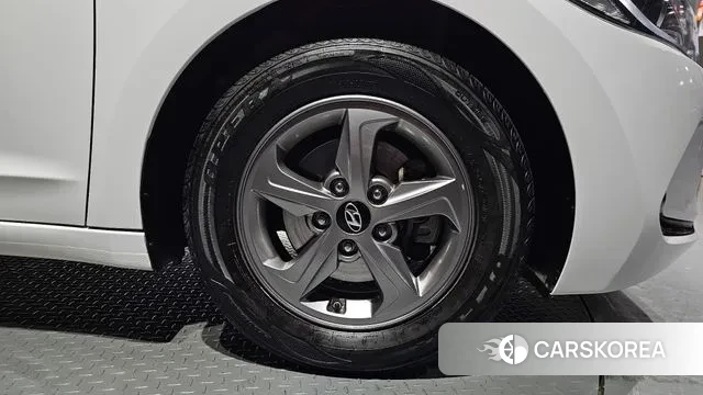 Hyundai Avante AD id 3570793 из Кореи 15