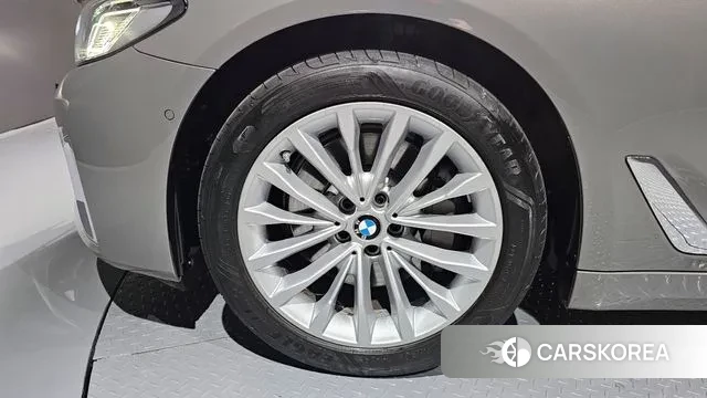 BMW 5 Series (G30) id 3028293 из Кореи 15