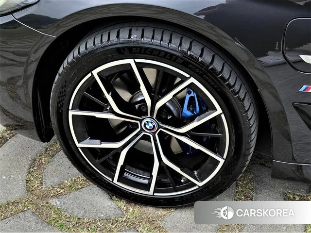 BMW 5 Series (G30) id 4409063 из Кореи 15