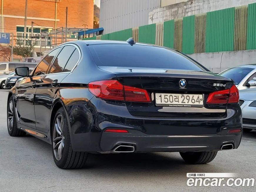 BMW 5 Series (G30) id 1995801 из Кореи 14