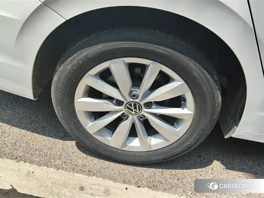Volkswagen Bora id 4545749 из Китая 11