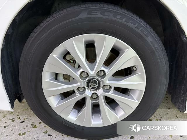 Toyota Corolla id 4335848 из Китая 13