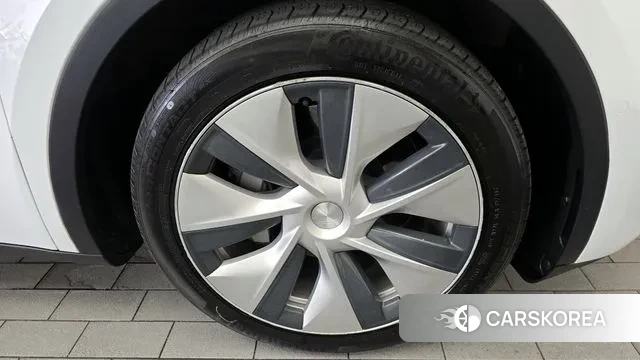 Tesla Model Y id 3545494 из Кореи 15